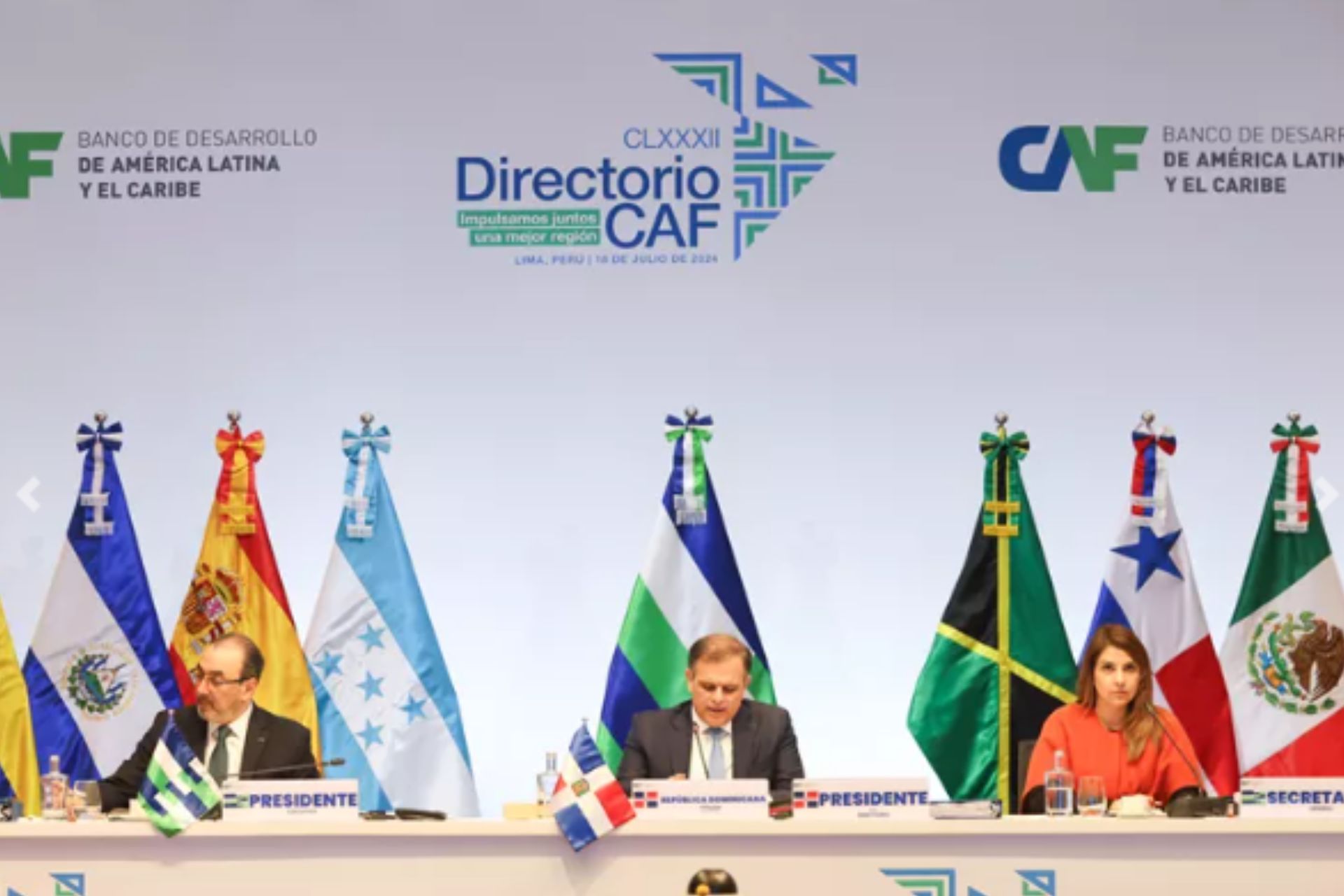 Gobierno Firm Contratos De Cr Dito Con Caf Por Usd Millones